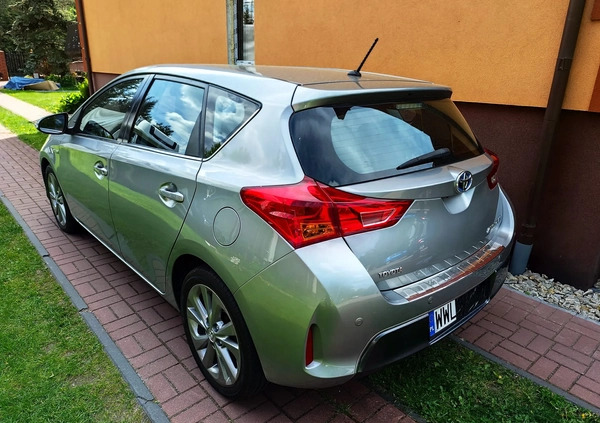 Toyota Auris cena 53700 przebieg: 131834, rok produkcji 2013 z Węgorzewo małe 667